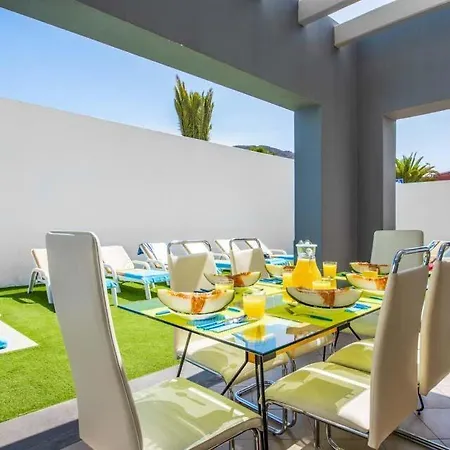 Villa Playa De Fanabe Sleeps 8 With Pool Air Con And Wifi Costa Adeje (Tenerife)
