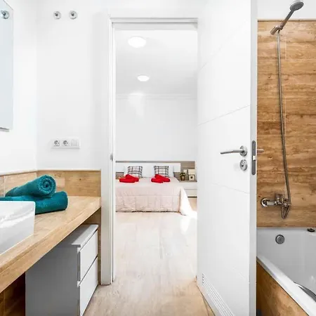 别墅 Playa De Fanabe Sleeps 8 With Pool Air Con And Wifi *
