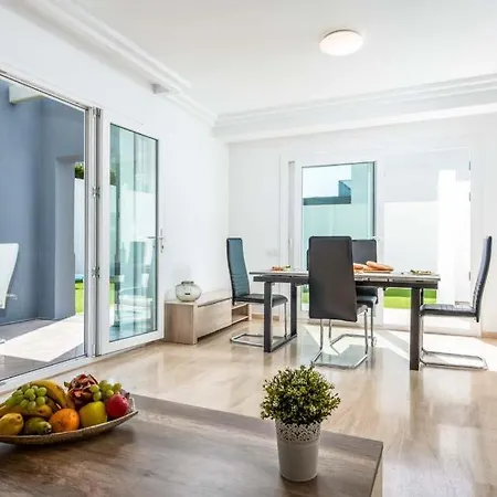 Playa De Fanabe Sleeps 8 With Pool Air Con And Wifi Villa Costa Adeje (Tenerife)